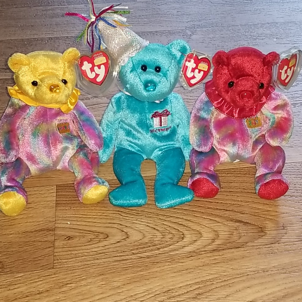 Lot of 3 TY Beanie Babies with protective tag covers